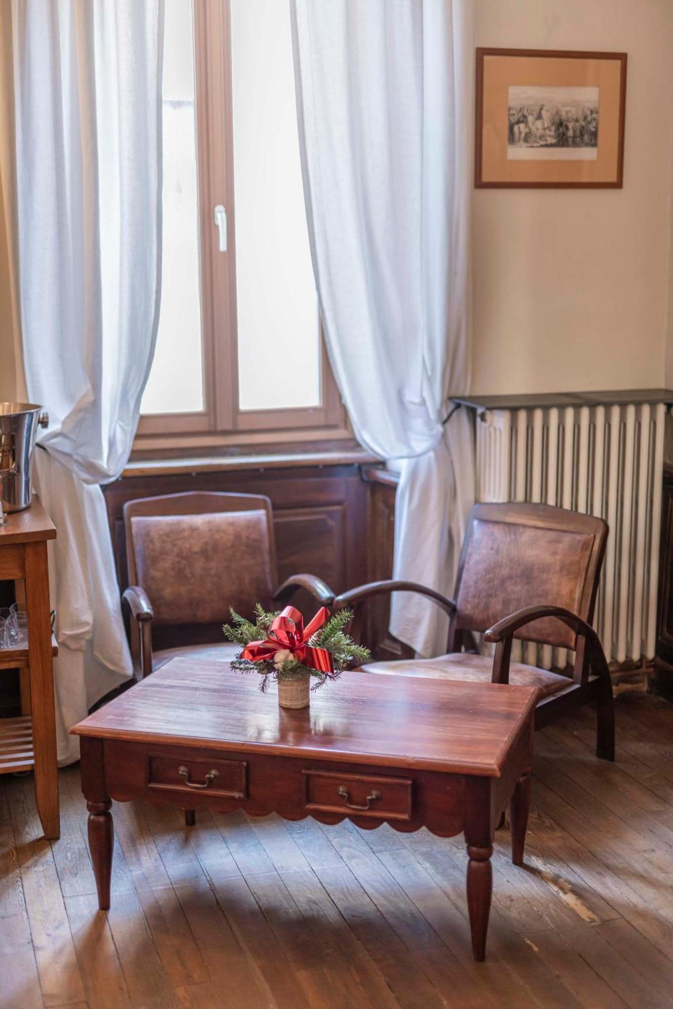 Auberge De L'Echauguette Mont-Dauphin Buitenkant foto