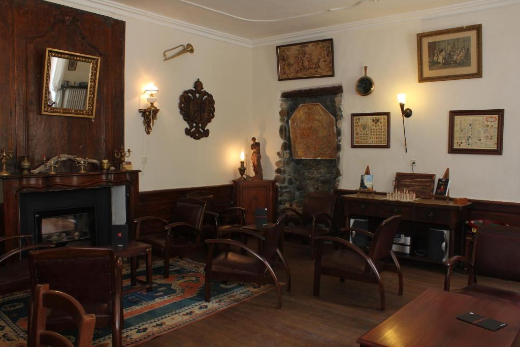 Auberge De L'Echauguette Mont-Dauphin Buitenkant foto