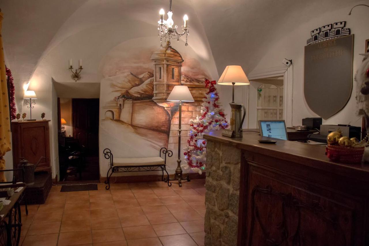Auberge De L'Echauguette Mont-Dauphin Buitenkant foto